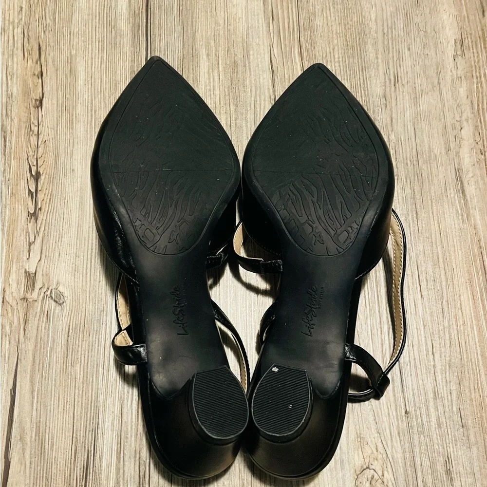 Life Stride Women's Black Pointed low heels size 7 - Picture 5 of 8